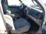 Toyota Tacoma Base V6 3TMLU4EN2DM124044 снимка