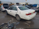 Toyota Camry Le V6 4T1BF22K5YU948203 снимка