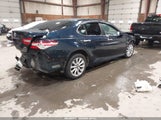 Toyota Camry Le 4T1B11HK1JU608388 снимка