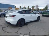 Tesla Model Y Performance Dual Motor All-Wheel Drive 7SAYGDEF6NF407366 fotografie
