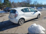 Toyota Prius C Four JTDKDTB33C1000692 снимка