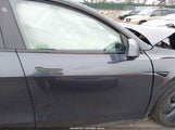 Tesla Model Y Long Range Dual Motor Rear-Wheel Drive 7SAYGDED3SA378237 fotografie