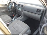 Volkswagen Rabbit 4-Door WVWDS71K97W053789 снимка