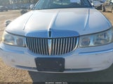 Lincoln Town Car Cartier 1LNHM83W9YY774651 снимка