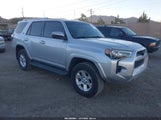Toyota 4Runner Limited/Sr5/Sr5 Premium/Trd Off Road/Trd Off Road Premium/Trd Pro JTEBU5JR6J5602747 fotografie