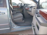 Chrysler Town & Country Touring 2A8HR54199R567618 photo