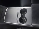 Tesla Model Y Performance Dual Motor All-Wheel Drive 7SAYGDEF2NF561945 fotografie