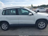 Volkswagen Tiguan S WVGAV7AX3FW590545 photo