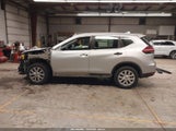Nissan Rogue S 5N1AT2MV7JC785707 снимка