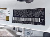 Toyota Corolla Le JTDEPRAE8LJ047212 снимка