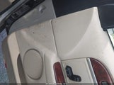 Lincoln Town Car Signature 1LNHM81W75Y637691 photo