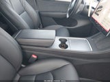 Tesla Model Y Awd/Long Range Dual Motor All-Wheel Drive 7SAYGDEE3PF810618 fotografie