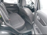 Nissan Rogue Sport S JN1BJ1CP9JW162912 снимка