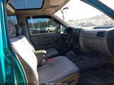 Nissan 4X4 Truck Se/Xe 1N6SD16Y4VC337662 снимка