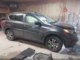 Toyota Rav4 Le JTMBFREV7JJ724215 снимка