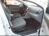 Hyundai Elantra Se 5NPD84LF2HH068509 снимка