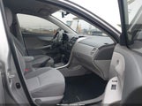 Toyota Corolla Le JTDBU4EEXAJ062333 снимка
