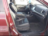Toyota Highlander Xle 5TDJZRFH0JS841438 снимка
