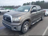 Toyota Tundra Grade 5.7L V8 5TFEY5F14AX087373 снимка