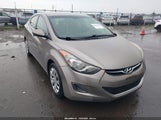 Hyundai Elantra Gls 5NPDH4AE7BH047804 fotografie