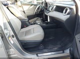 Toyota Rav4 Xle JTMWFREV2JJ197752 снимка