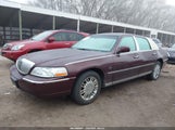 Lincoln Town Car Designer Series 1LNHM83V96Y619537 fotografie