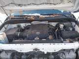 Toyota Tundra Grade 5.7L V8 5TFUW5F11CX246970 снимка