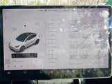 Tesla Model Y Long Range Dual Motor All-Wheel Drive 5YJYGDEE5MF108132 fotografie