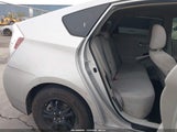 Toyota Prius Two JTDKN3DUXD5651265 снимка