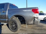 Toyota Tundra Grade 5.7L V8 5TFEY5F15DX140571 fotografie