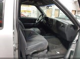 Chevrolet Blazer 1GNDT13W3S2252502 снимка