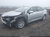 Toyota Corolla Le JTDEPRAE7LJ092576 снимка