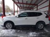 Nissan Rogue Sv 5N1AT2MV0JC850283 photo
