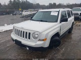 Jeep Patriot Latitude 1C4NJRFB3CD689383 снимка