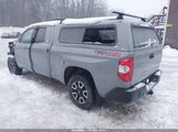 Toyota Tundra Sr5 5.7L V8 5TFUY5F15JX743012 fotografie