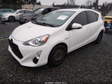 Toyota Prius C Three JTDKDTB38F1108780 снимка