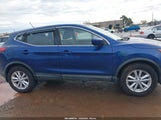 Nissan Rogue Sport S JN1BJ1CP6HW007602 photo