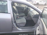 Toyota Corolla Le 2T1BU4EE5AC295368 fotografie