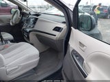 Toyota Sienna Le V6 5TDKK3DC9BS168910 снимка