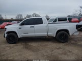 Toyota Tundra Sr5 5.7L V8 5TFUY5F13GX493715 fotografie