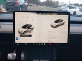 Tesla Model Y Performance Dual Motor All-Wheel Drive 7SAYGDEF2NF563470 снимка