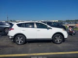 Toyota Rav4 Xle JTMRFREV9JJ256826 снимка