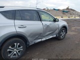 Toyota Rav4 Le JTMBFREV3JJ222480 снимка