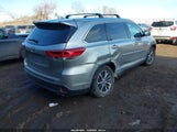 Toyota Highlander Xle 5TDJZRFH5KS916829 photo