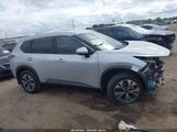 Nissan Rogue Sv Fwd 5N1BT3BA6PC912045 fotografie