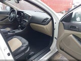 Kia Optima Lx 5XXGM4A7XCG083977 снимка
