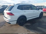 Volkswagen Tiguan 2.0T Se R-Line Black 3VVCB7AX2PM130527 снимка