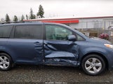 Toyota Sienna Le 8 Passenger 5TDKZ3DC4HS851134 снимка