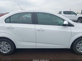 Chevrolet Sonic Fwd Ls 1G1JB5SB9L4141665 fotografie