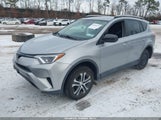 Toyota Rav4 Le 2T3BFREV6JW852236 снимка